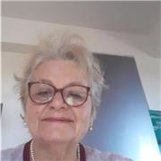 Insegnante di lettere, docente ai licei di lingua e lettteratura italuana e latiina